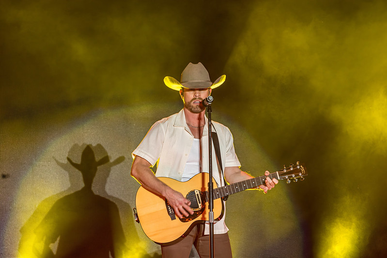Dustin Lynch 24
