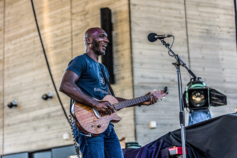 Cedric Burnside 15