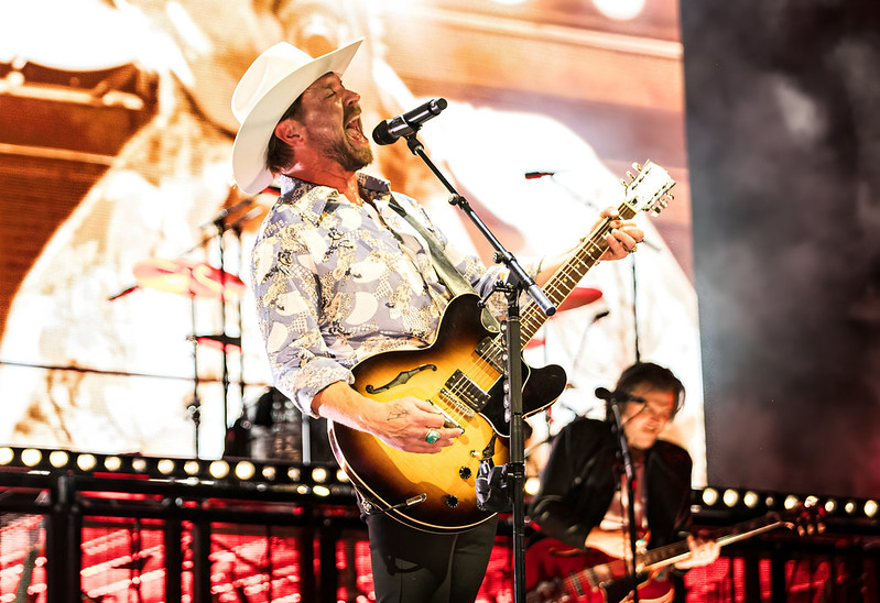 NEEDTOBREATHE 13