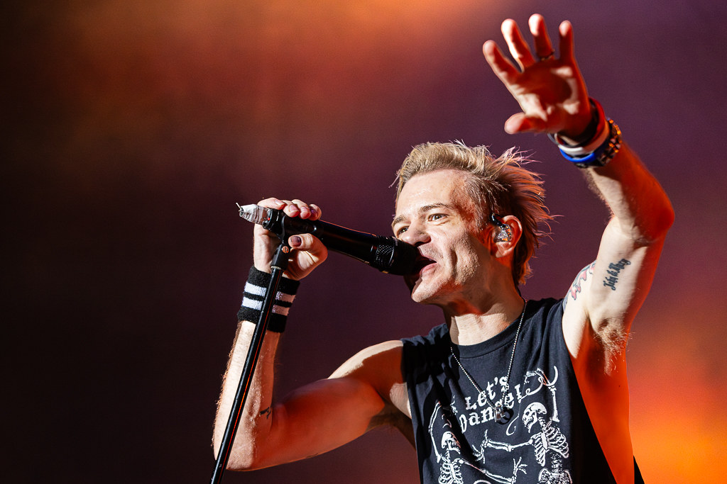 5-15-24 Sum41 Farewelll tour Charlotte NC Shutter16--5