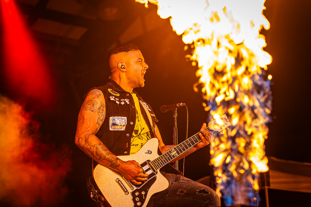 5-15-24 Sum41 Farewelll tour Charlotte NC Shutter16--32