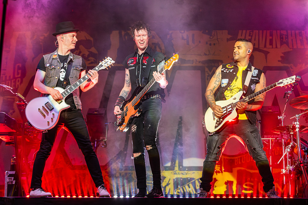 5-15-24 Sum41 Farewelll tour Charlotte NC Shutter16--64