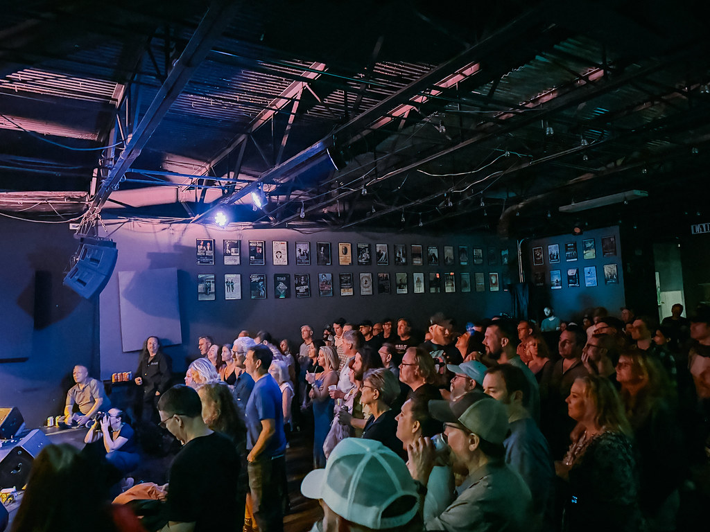 crowd4