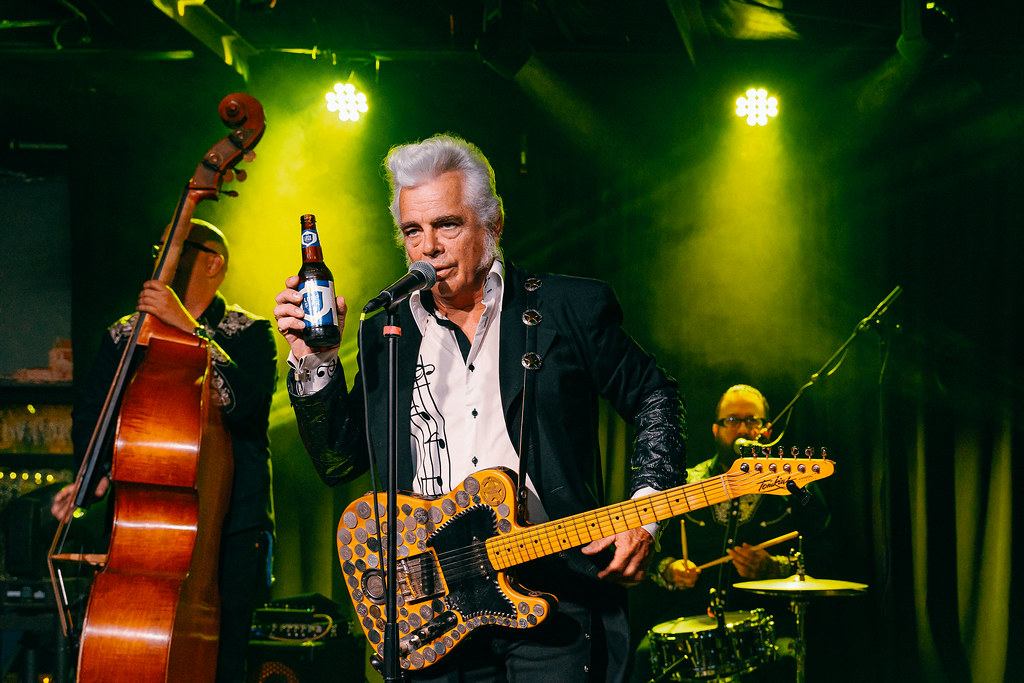 Dale_Watson_LoneStars-43