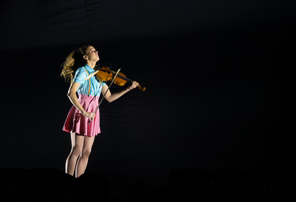 Lindsey Stirling (25)