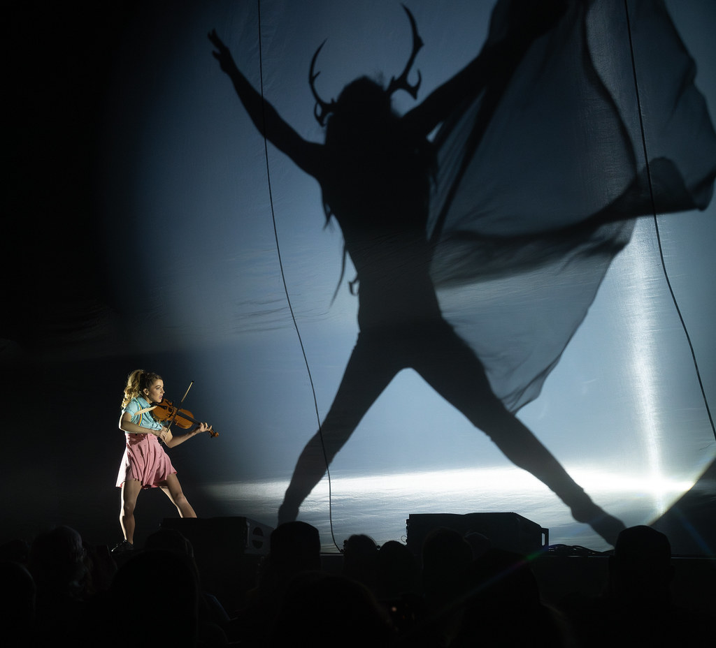 Lindsey Stirling (22)